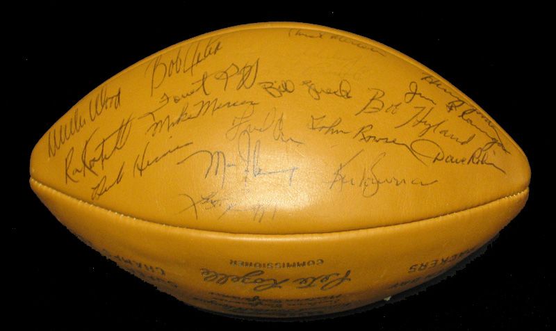 1976 Green Bay Packers Team Signed Leather Football Starr 52 Sigs JSA LOA  24828