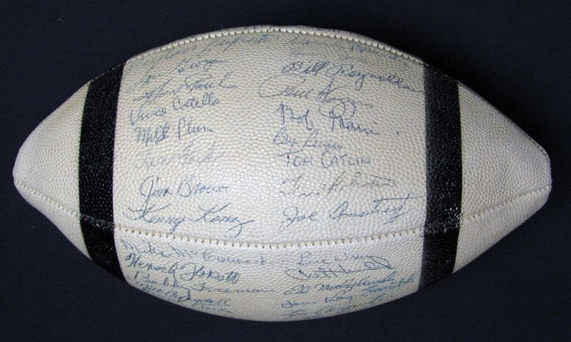 Lot Detail - 1957 Cleveland Browns Team Signed Football Including Rookie  Jim Brown