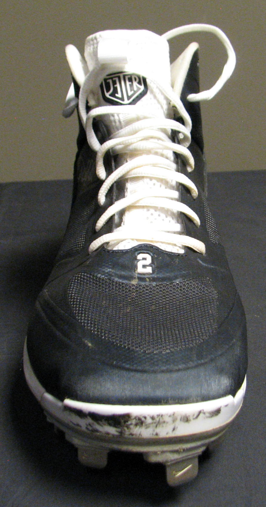 Derek Jeter Game-Used Nike Baseball Cleat (Steiner)