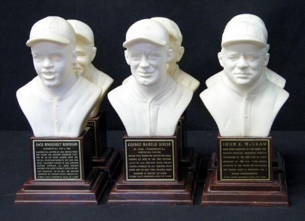 1963 Hall of Fame Busts Near Complete Set 18/20 with Display Box