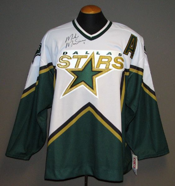 Mike Modano Autographed Dallas Stars Jersey