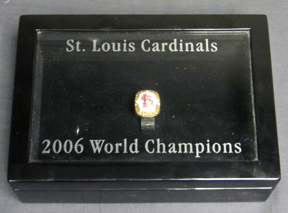 At Auction: 2006 St. Louis Cardinals - MLB Championship Ring