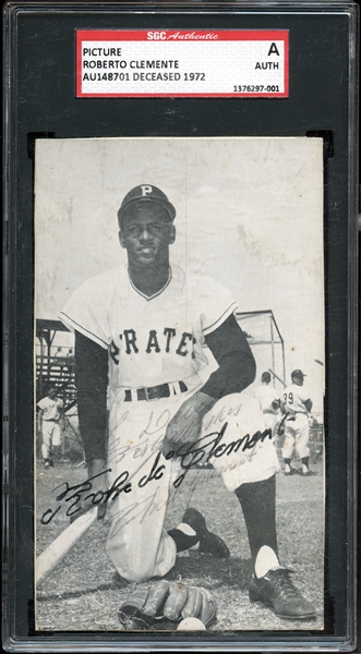 Roberto Clemente Autographed Postcard-Sized Photo SGC Authentic