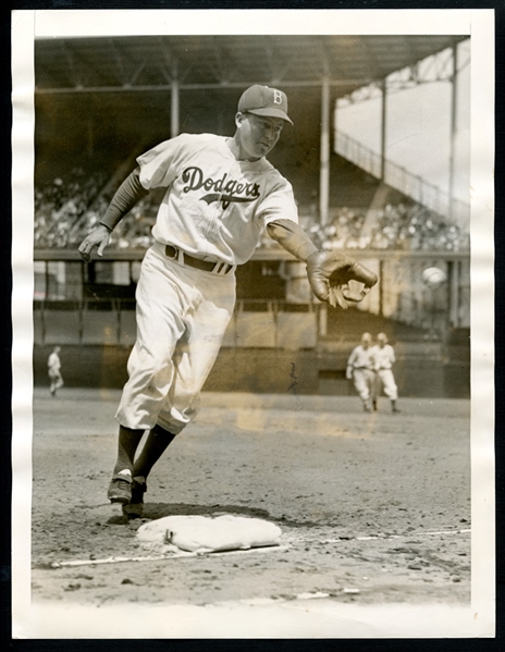 1941 Billy Herman Brooklyn Dodgers Type I Original 7x9 Photo