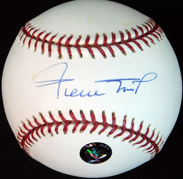Willie Mays Single-Signed OML (Selig) Ball Sey Hey Authenticated