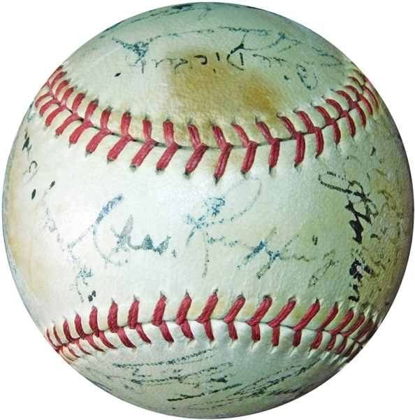 1941 New York Yankees Team-Signed Baseball with (25) Signatures Featuring Ruffing, Rizzuto and Gordon PSA/DNA