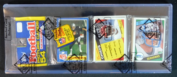 1984 Topps Football Unopened Rack Pack with Marino on Back BBCE 