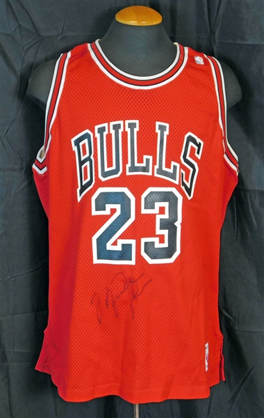 Michael Jordan Signed Chicago Bulls Jersey LOA