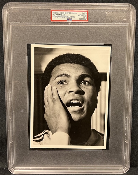 Muhammad Ali Syndication International Original Service Type I Photo c.1978 PSA Authenticated